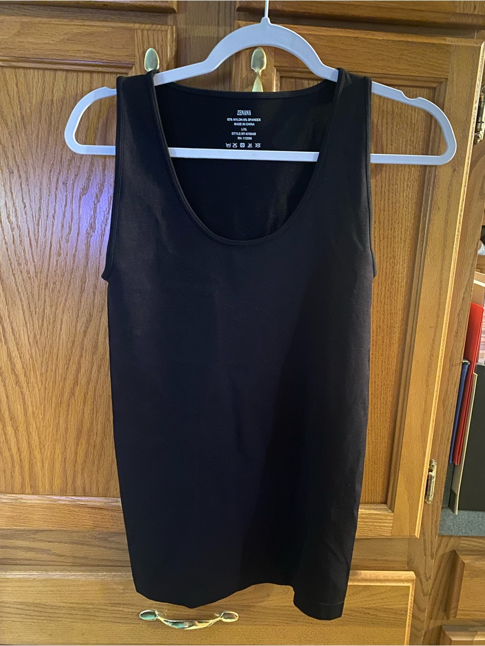 Zenana Outfitters Black Scoop Neck Tank